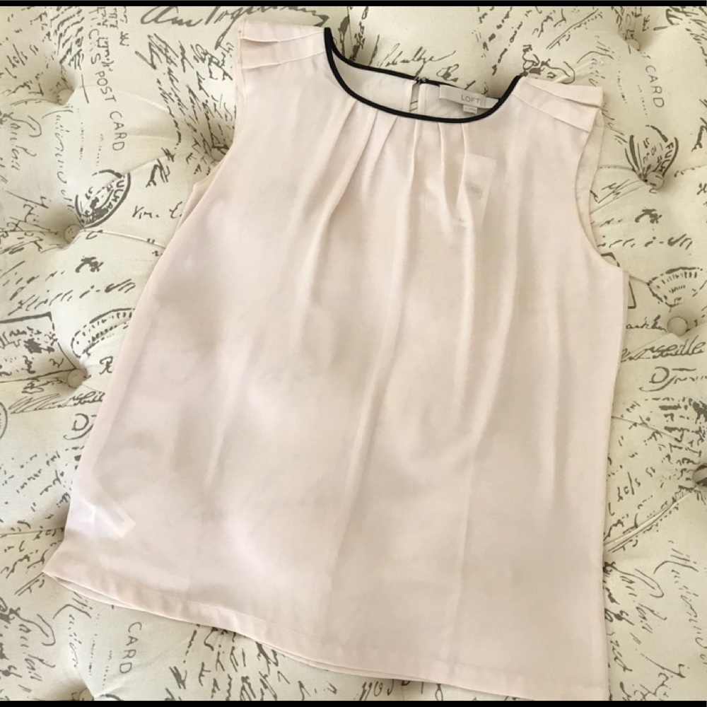 NWT Loft Blush Cap Sleeve Blouse SZ M